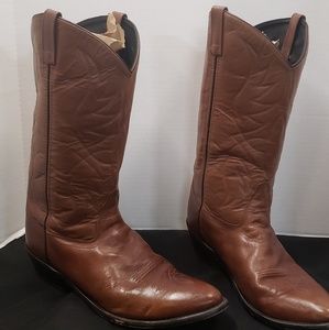 Men's brown leather cowboy boots